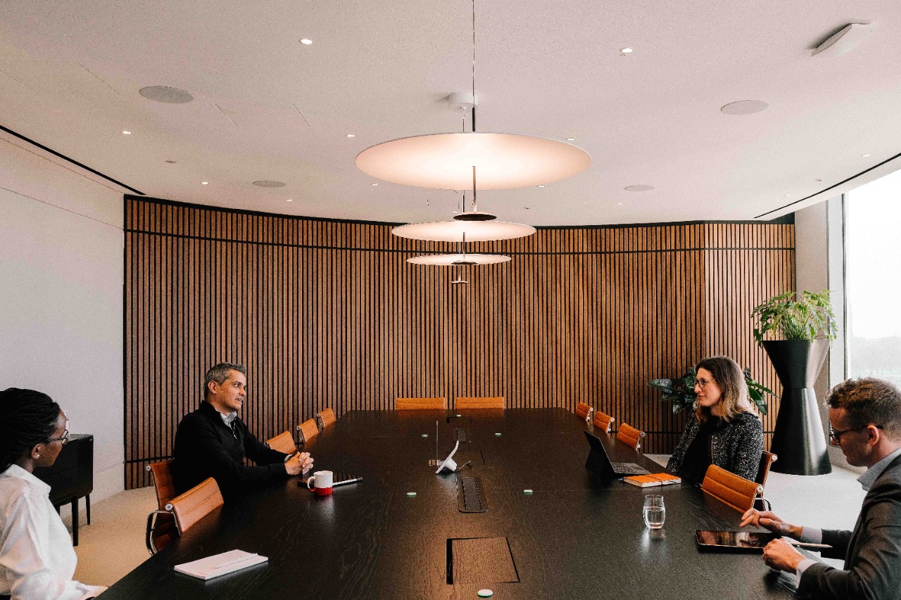Photo - team meeting